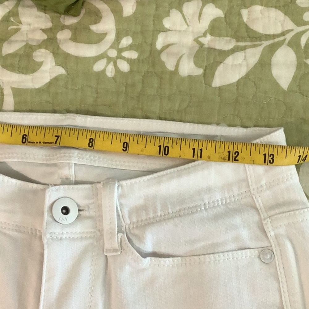 J Jill Denim Authentic Fit Slim Ankle White Jeans Pants 0 Petite 0P - Picture 9 of 9